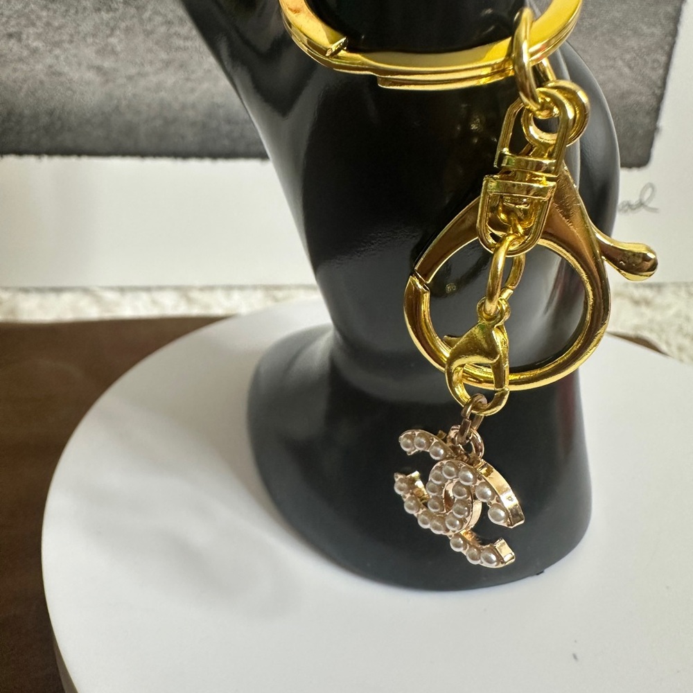 Gold and Pearl Charm Keychain, Chanel Zipper pull - Picture 3 of 5